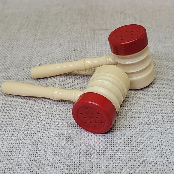 (6) Vintage Salt & Pepper Shaker Sets Plastic Bakelite Plus Extras - Picture 2 of 16